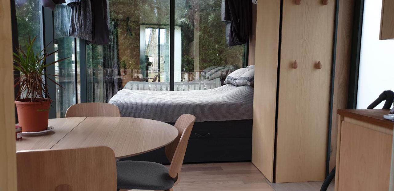فيلا Mirror House Roosi 21 بارنو المظهر الخارجي الصورة